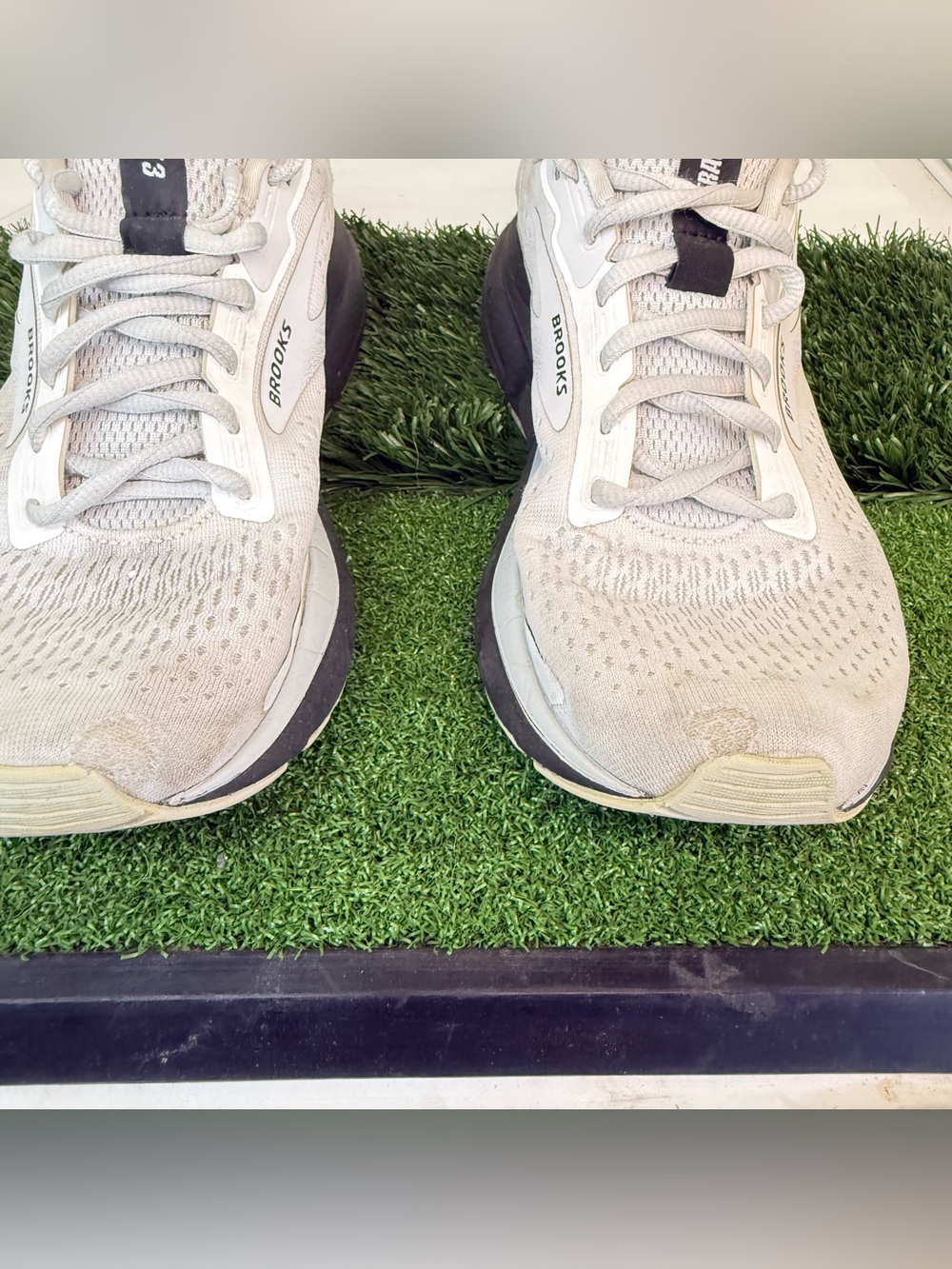 Brooks WOMEN'S BROOKS TRACE 3 RUNNING SHOES - Picture 3 of 7